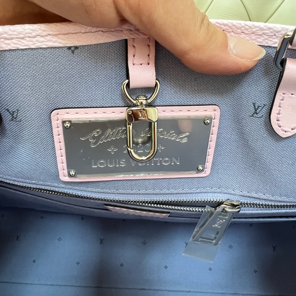 New Louis Vuitton OnTheGo Okinawa Special Edition Tote GM Leather Bag - Picture 10 of 11